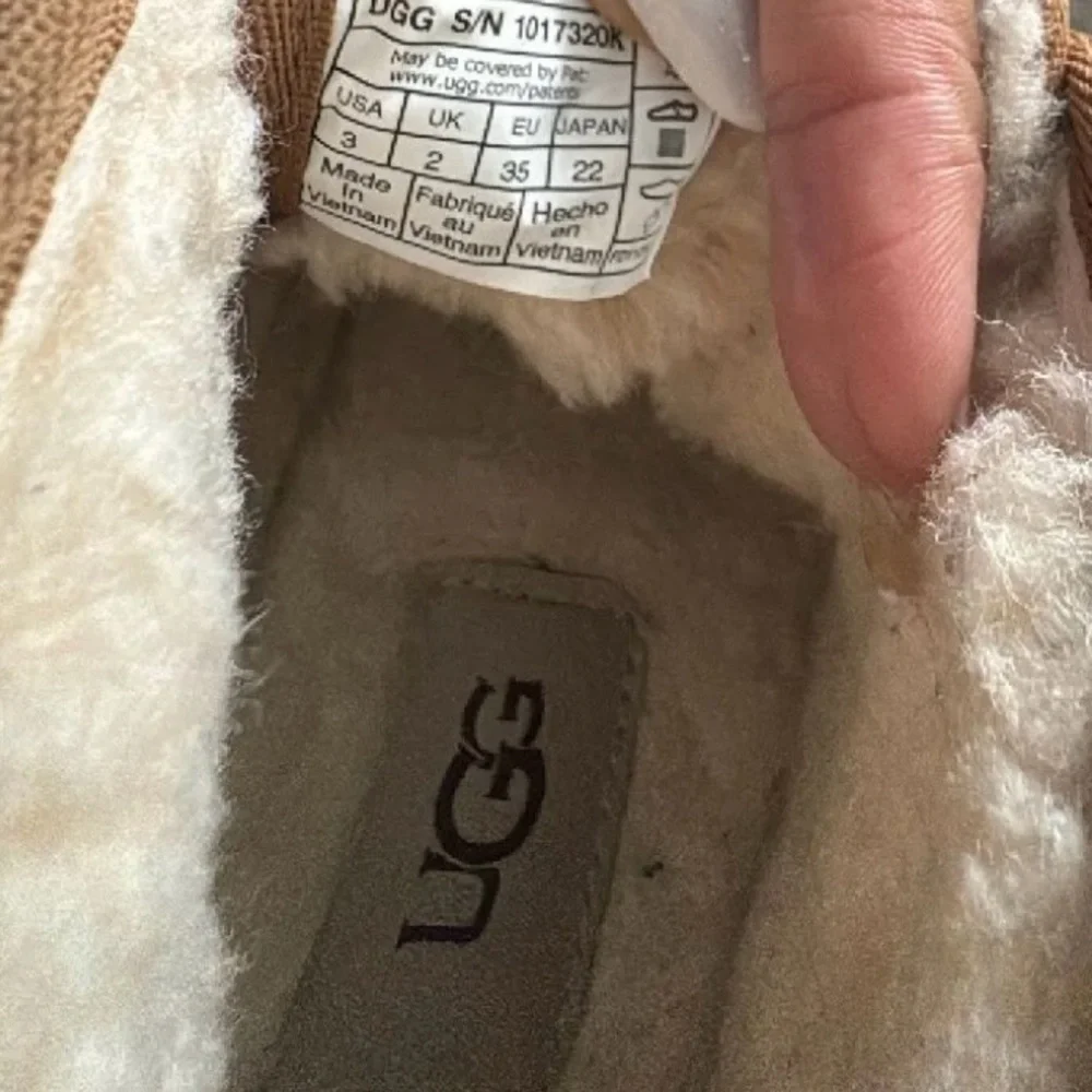 KIDS UGG BOOTIES - Picture 6 of 6